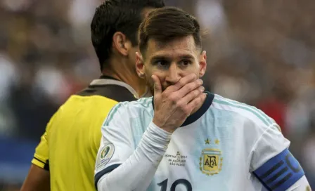 Bolsonaro calificó como show la denuncia de Messi de corrupción