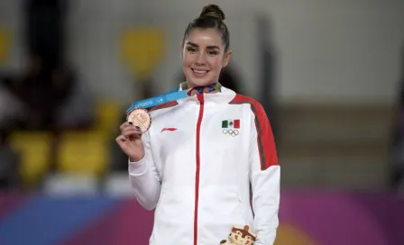 Dafne Navarro se colgó el Bronce en gimnasia de trampolín