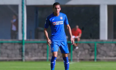 Javier Salas reapareció con Cruz Azul tras cuatro meses de ausencia