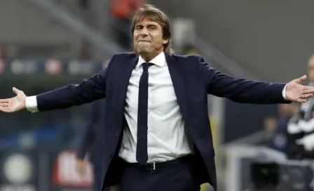 Antonio Conte llamó "ignorantes y estúpidos" a fans de Juventus