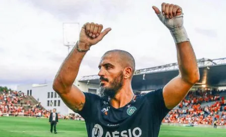 Hijo del portero del Saint-Étienne lloró porque tuvo que usar playera del Lyon