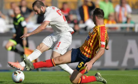 Gonzalo Higuaín sufrió aparatoso golpe en su partido 200 en Serie A 