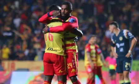 Monarcas pasará la noche en hotel del aeropuerto para evitar tráfico