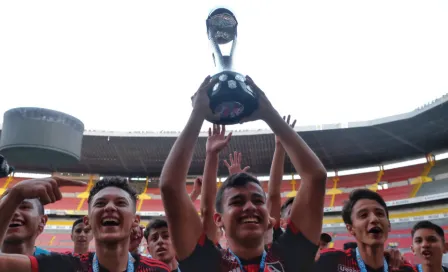 Atlas sub 15 coronó temporada de ensueño con título ante América