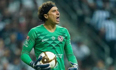 Memo Ochoa se lució con espectacular atajada en Final de Ida entre Rayados y América