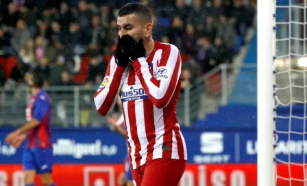 Atlético de Madrid fue sorprendido por el Eibar en derrota que lo aleja del liderato