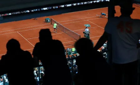 Roland Garros analiza retardar su inicio y jugar sin público