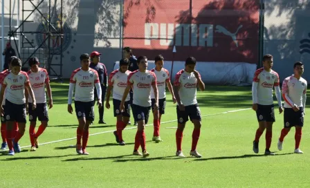 Chivas: Jugadores regresarán a entrenar en cancha este martes