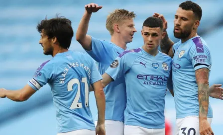 Premier League: Manchester City goleó al Burnley para retrasar coronación del Liverpool