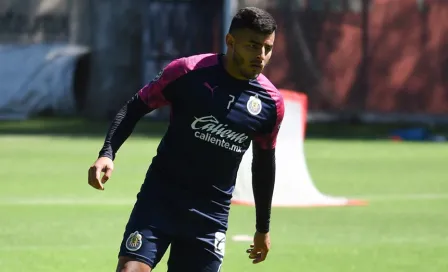 Chivas: Alexis Vega reveló que hay peleas en las prácticas por titularidad