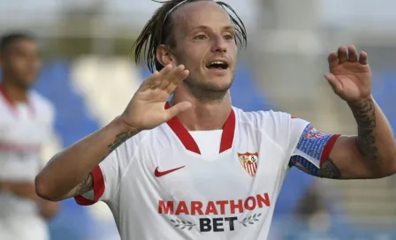 Sevilla: Ivan Rakitic heredó el número '10' de Éver Banega