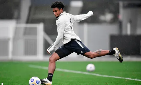 Juventus: Plantel estará aislado tras positivo de Weston McKennie