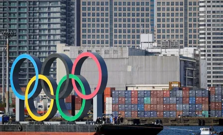 Aros olímpicos volvieron a iluminar en la bahía de Tokyo