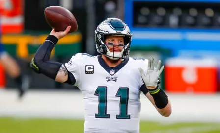 Eagles: Carson Wentz, a la banca; Jalen Hurts, nombrado QB titular