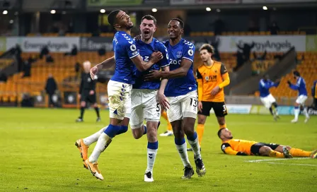 Raúl Jiménez: Wolverhampton hiló cinco juegos sin victoria al caer ante el Everton