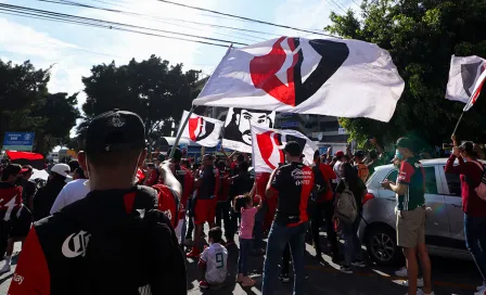 Atlas: Aficionados rojinegros 'invaden' Mazatlán previo al partido