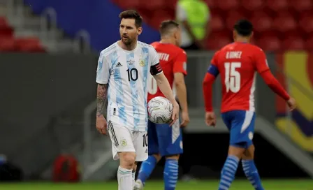 Scaloni: 'Es muy difícil no contar con Messi, aún estando cansado marca la diferencia'