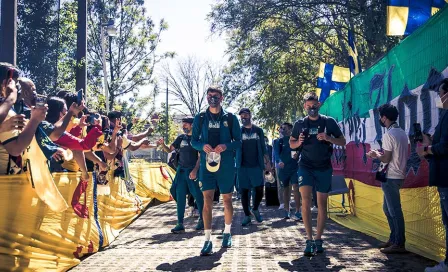 América: Aficionados despidieron a jugadores en Coapa previo a viaje a Monterrey