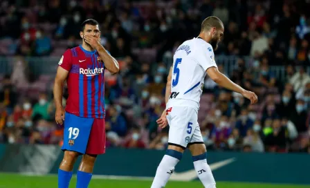 Barcelona: Kun Agüero salió en ambulancia y fue trasladado al hospital tras mareos