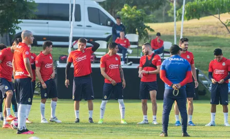 Chivas: ¿Qué canteranos podría debutar Leaño en el Clausura 2022?