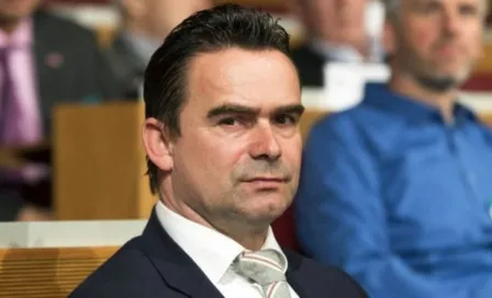  Ajax: Marc Overmars, fuera de la directiva por temas de acoso a compañeras