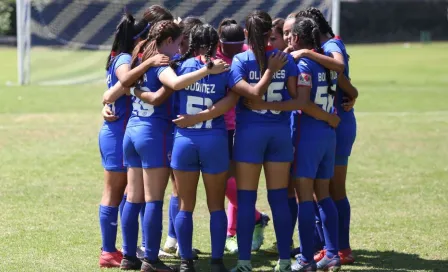 Liga MX Femenil: Futbolista de Cruz Azul, al hospital tras balonazo en el rostro