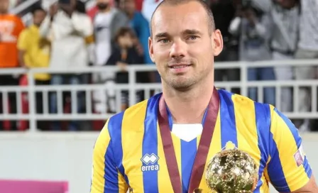 Wesley Sneijder sorprendió con su aspecto físico en partido benéfico