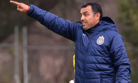 Chivas: Ricardo Cadena fue nombrado entrenador interino del Rebaño tras la salida de Leaño