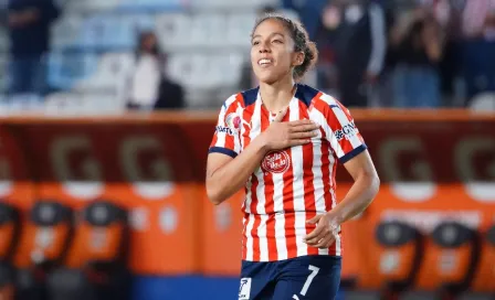 Video: Casandra Montero se reunió con su madre tras 22 años gracias a título de Chivas