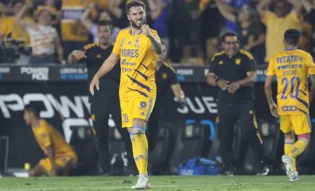 Gignac 'echó la reta' en una liga de Futbol 7 en Nuevo Léon