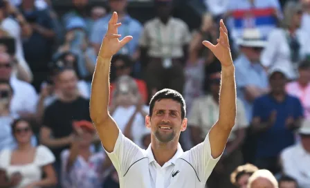 Djokovic: Le recuerdan que es su aniversario de boda en premiación de Wimbledon