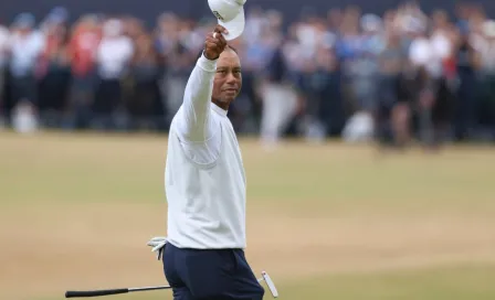 Tiger Woods protagonizó emotiva despedida en el Abierto Británico de St. Andrews