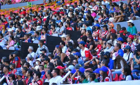 Chivas regaló boletos para duelo ante Rayados y la reventa los oferta hasta en 3 mil 295 pesos