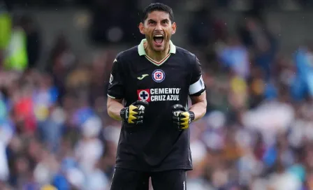 Cruz Azul: Potro Gutiérrez convirtió la peor defensiva del torneo en una muralla de la mano de Corona