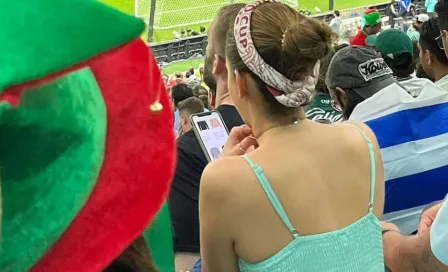 Qatar 2022: Mujer es captada viendo ropa en partido de Cristiano Ronaldo en el Mundial