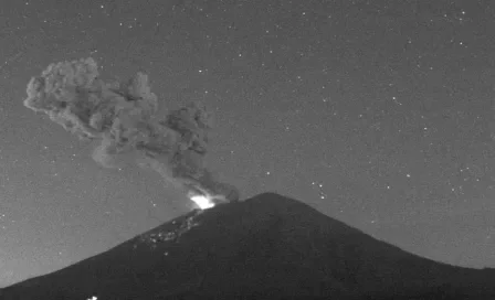 Popocatépetl registró violenta explosión y lanzó fragmentos incandescentes