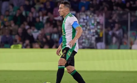 Andrés Guardado fue titular en la derrota del Real Betis ante el Atalanta en amistoso