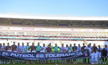 Atlas y Querétaro comparten mensaje de paz: "El futbol es tolerancia"