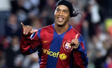 Ronaldinho se reencuentra con Joan Laporta y Sandro Rosell