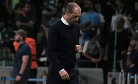 Massimiliano Allegri se peleó con un fanático en el partido ante la Fiorentina