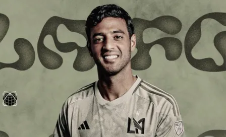 Carlos Vela presentó el nuevo uniforme del LAFC para la campaña 2023