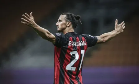 Zlatan Ibrahimovic volvió a las canchas luego de nueve meses de ausencia