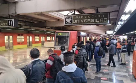 Línea 3 del Metro de la Ciudad de México colapsó por el doble Hoy no circula