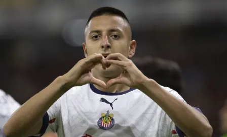 Chivas: 'Piojo' Alvarado, 'quiero ser campeón con este equipo y esta afición'