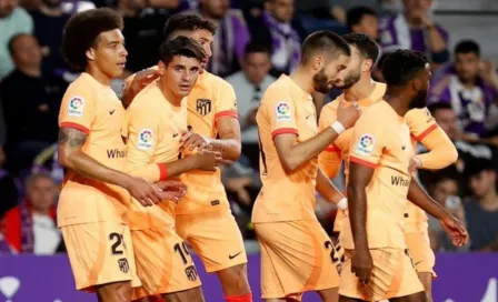 Atlético golea al Valladolid y acecha al Real Madrid por el segundo lugar de La Liga