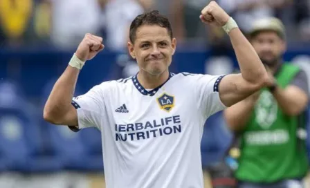 Chicharito Hernández presume su impresionante físico en redes sociales