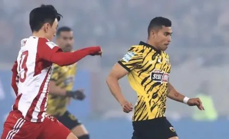 AEK de Orbelín Pineda empata sin goles ante el Olympiacos y deja la oportunidad de ser líder