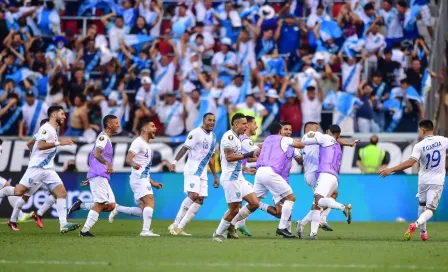 Luis Fernando Tena y Guatemala terminan líderes en la Fase de Grupos de la Copa Oro