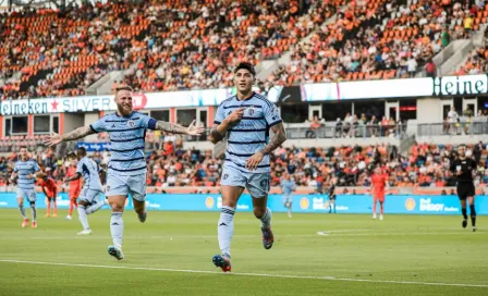 Alan Pulido brilla con doblete en el empate de Kansas City ante Houston Dynamo