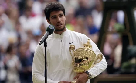 Wimbledon 2023: Carlos Alcaraz vence a Novak Djokovic y se corona en cinco sets